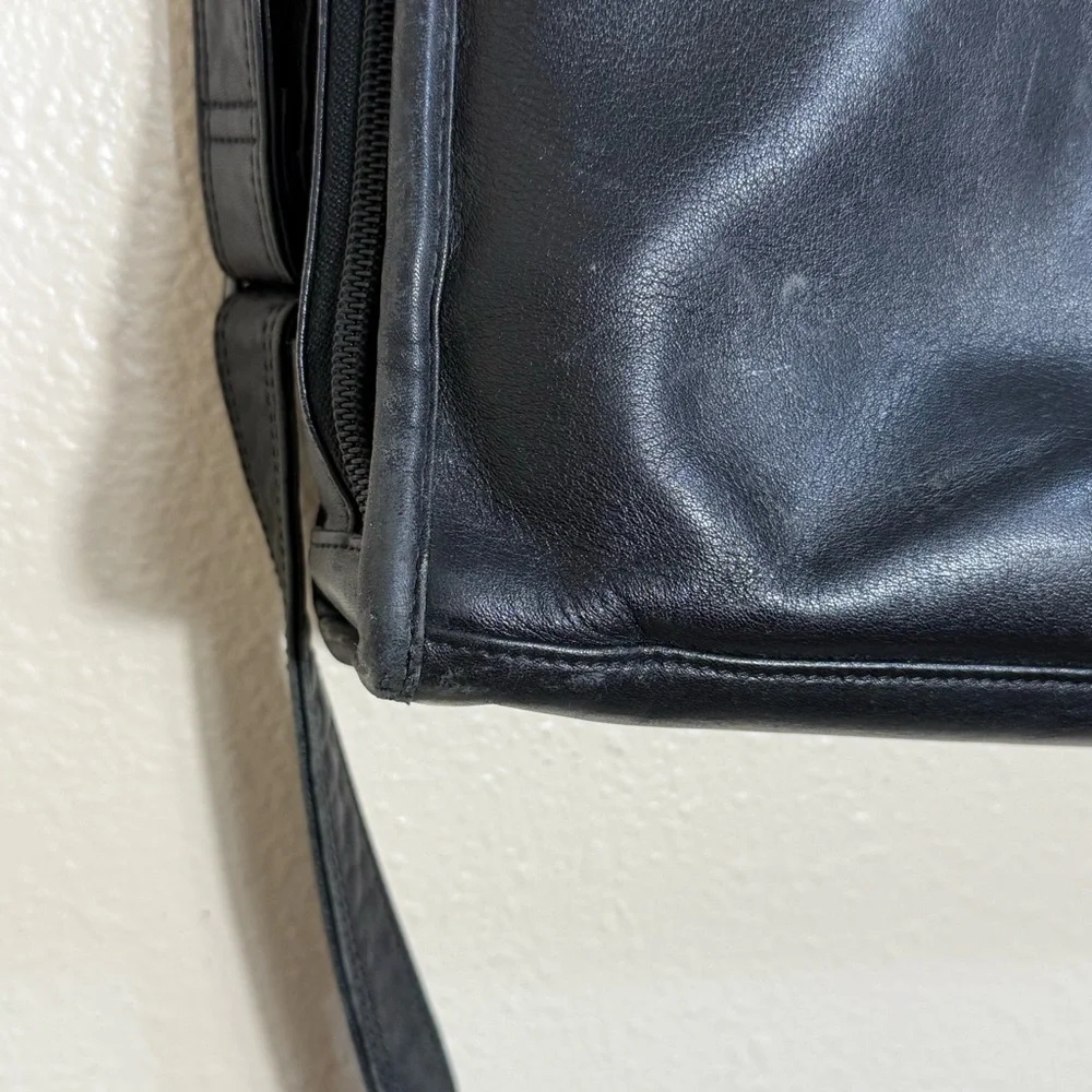 Tumi black leather expandable organizer laptop briefcase